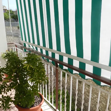 Infamiglia - Turistico Guest house *